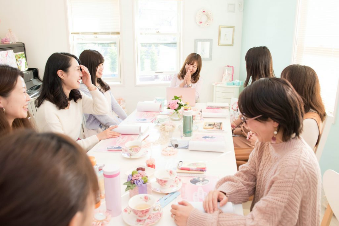 https://image.reservestock.jp/pictures/12323_MTU0NmFjNTNmYTNiZ.png