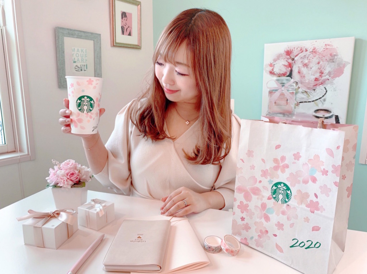https://image.reservestock.jp/pictures/12323_ZDc3ZWU3YmEyNWUyM.jpg