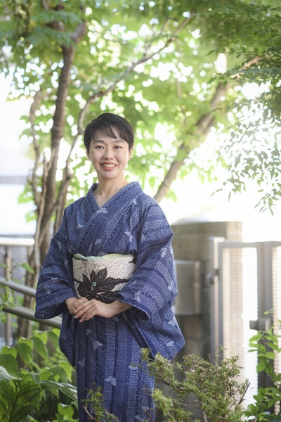 反物 着物 生地 みかさ染め 紺色 浴衣 ゆかた 花柄